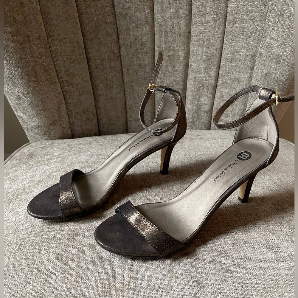 Bronze and gold round toe sandals